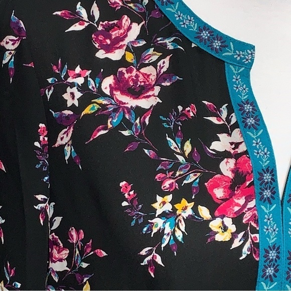 The Pioneer Woman Floral Blouse Top Tunic Woman's Size Small - Picture 10 of 11